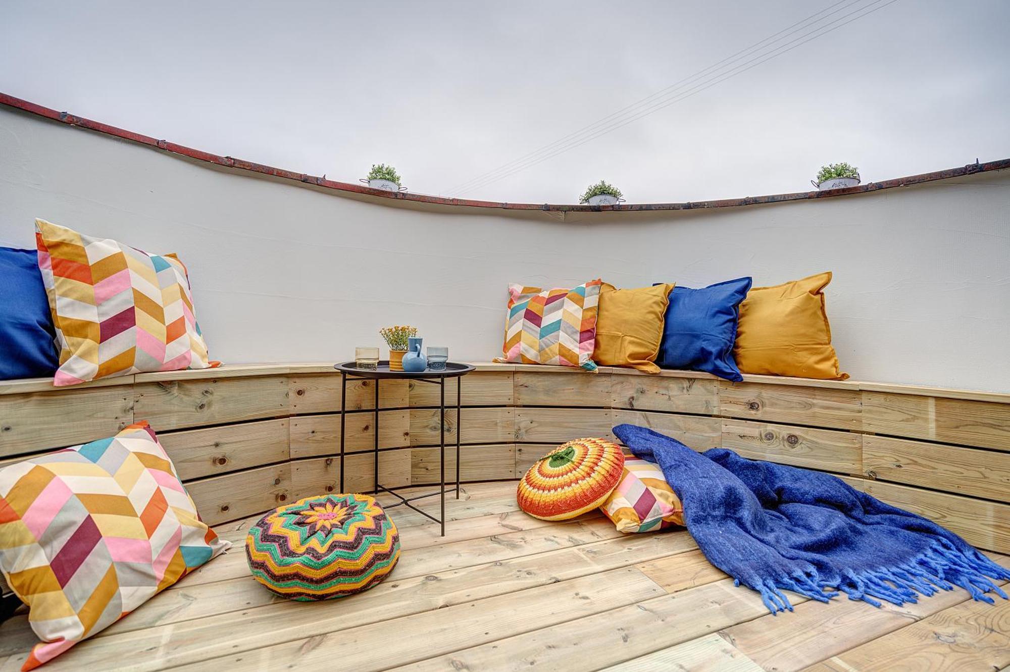 Funky Penthouse City Center Kaunas Ngoại thất bức ảnh
